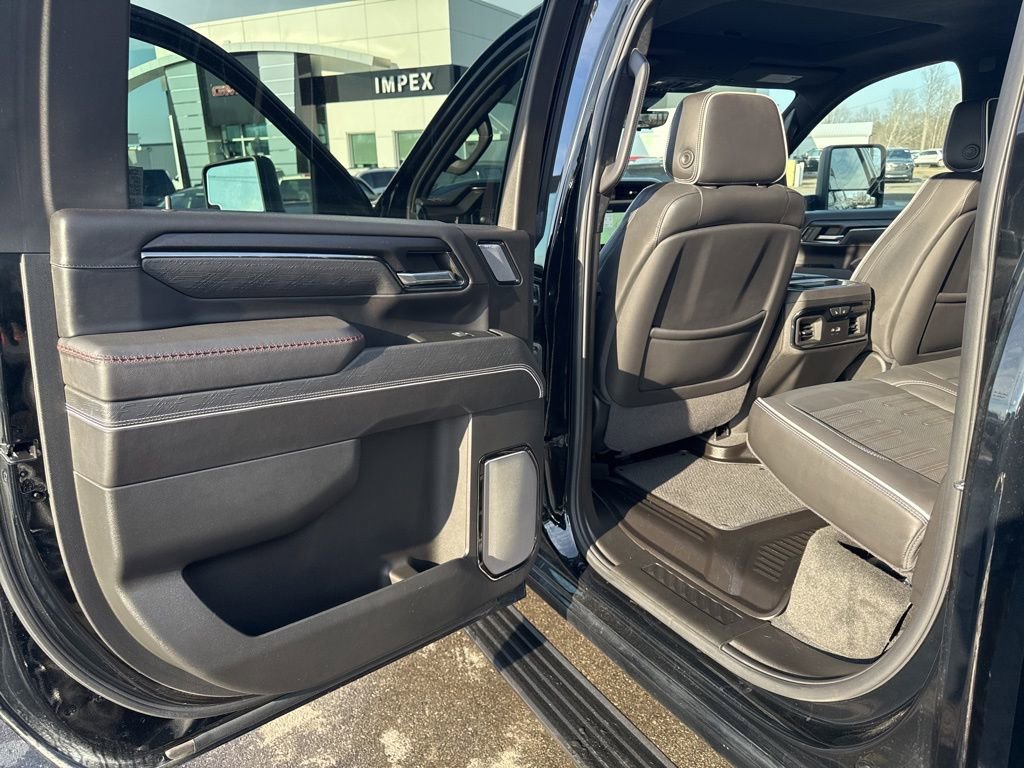 Used 2024 GMC Sierra 2500 AT4X image 30