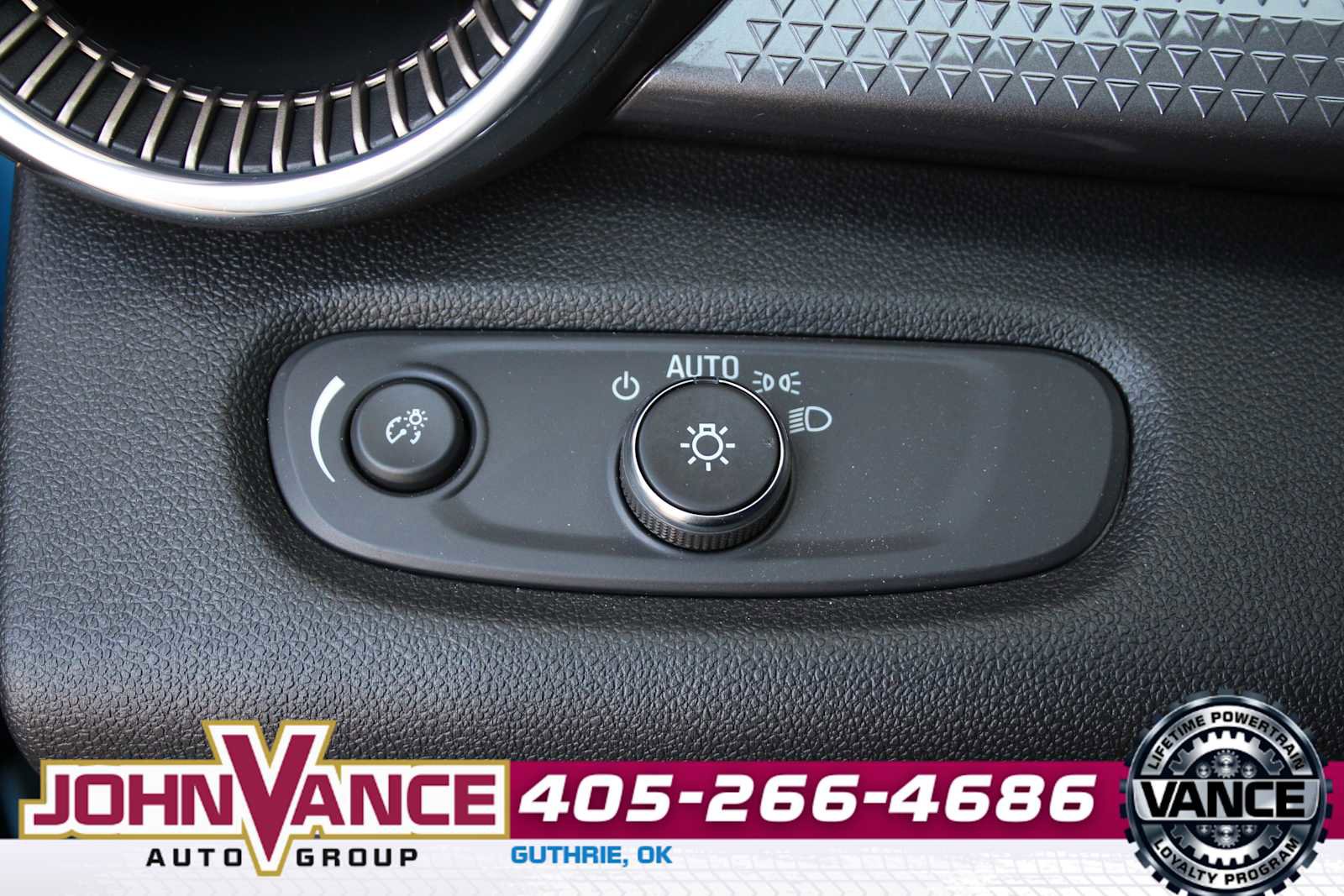 Used 2025 Chevrolet Trax ACTIV w/ Driver Confidence Package FWD image 29