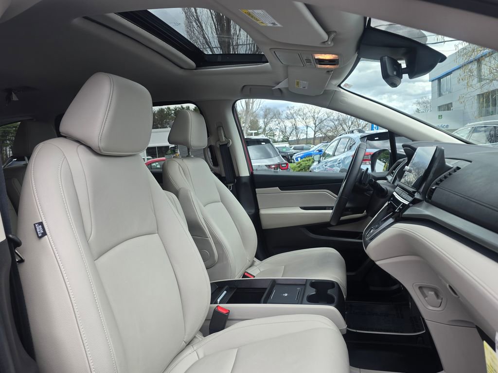 Used 2025 Honda Odyssey EX-L image 12