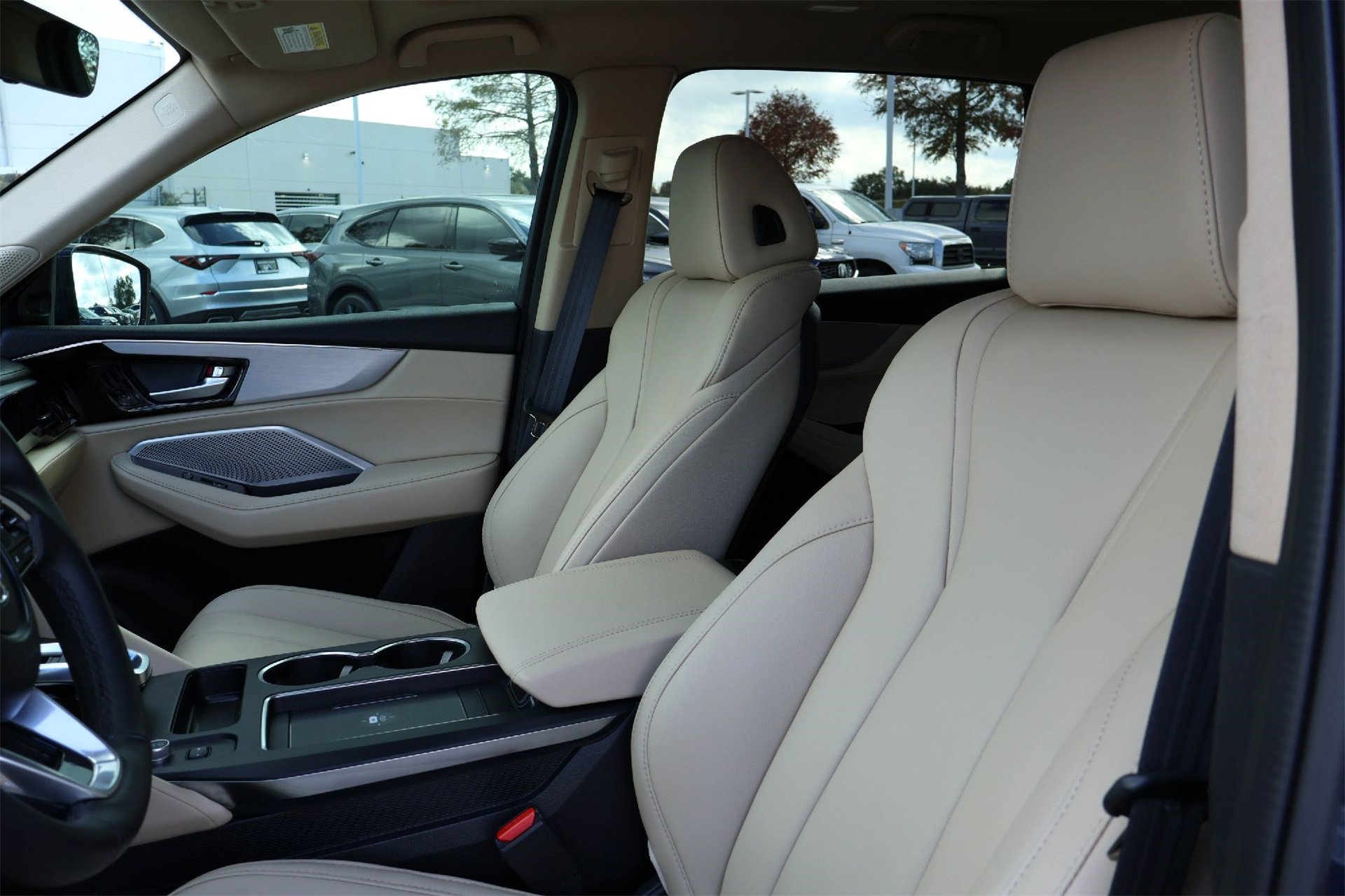 Certified 2025 Acura MDX SH-AWD image 11