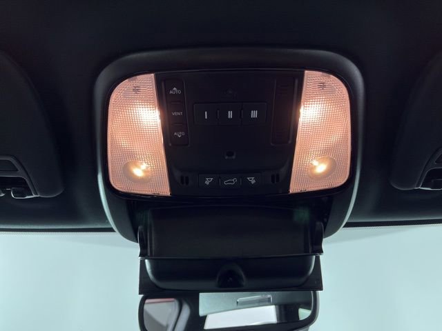 Used 2024 Dodge Durango GT image 37