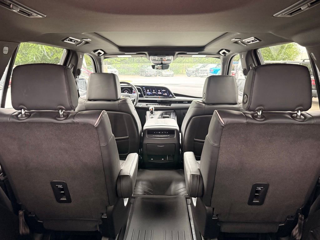 Used 2023 Cadillac Escalade Sport w/ LPO, ONYX Package AWD/4WD image 41