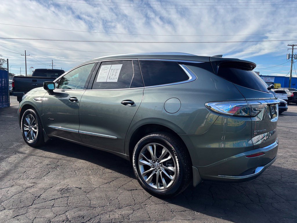 Used 2024 Buick Enclave Avenir AWD/4WD image 7