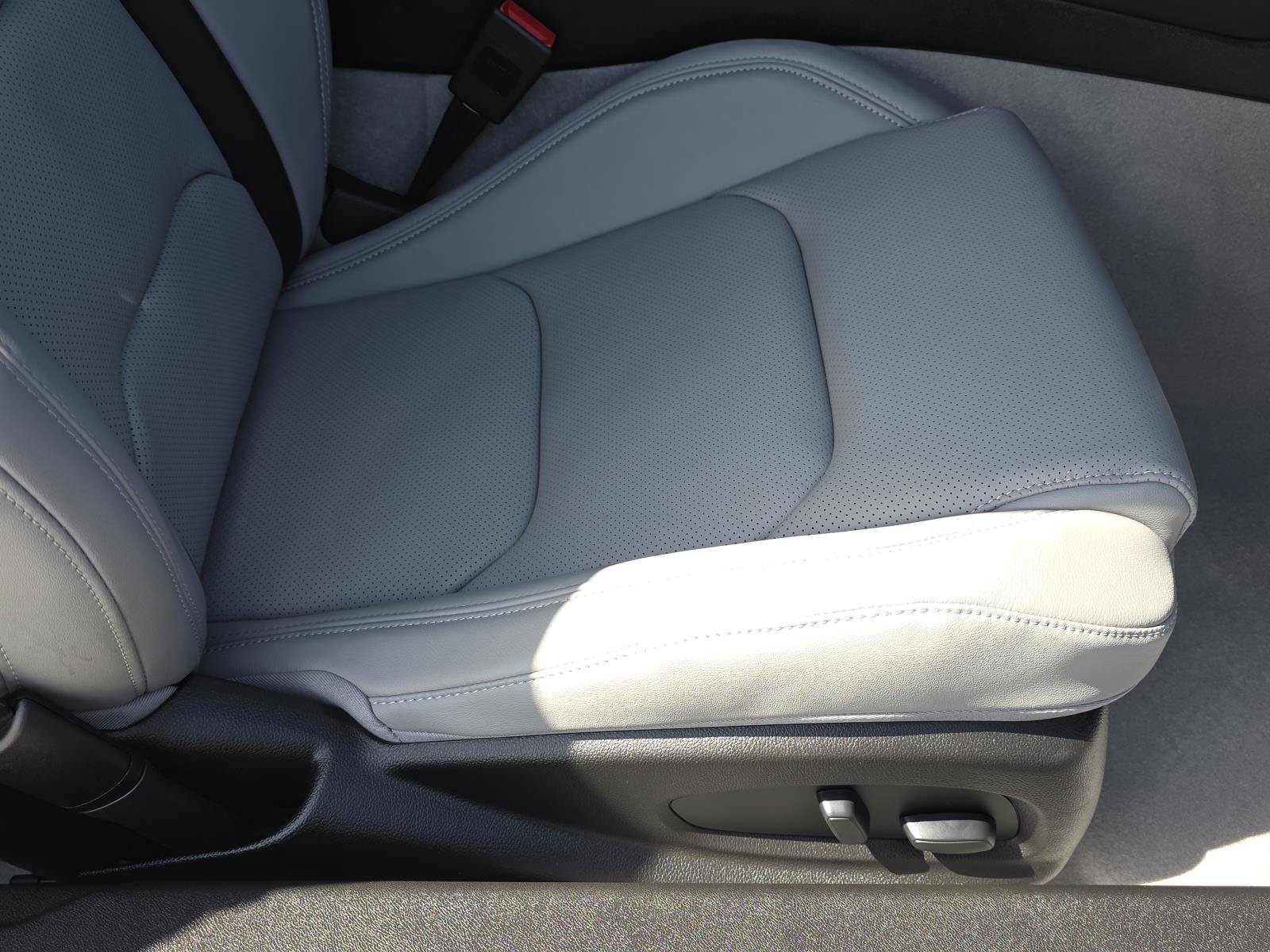 Used 2024 Chevrolet Camaro SS RWD image 15