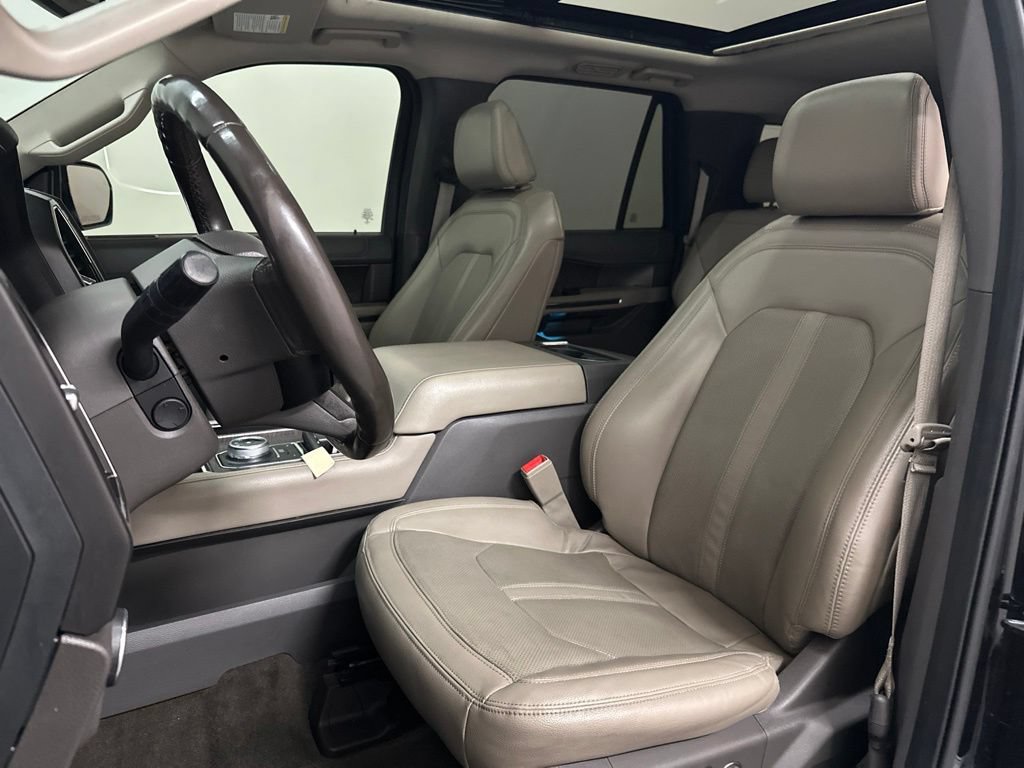 Used 2021 Ford Expedition Max Limited RWD image 23