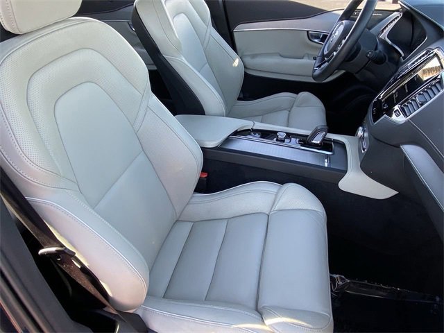 Used 2022 Volvo XC90 T8 R-Design w/ Advanced Package image 12