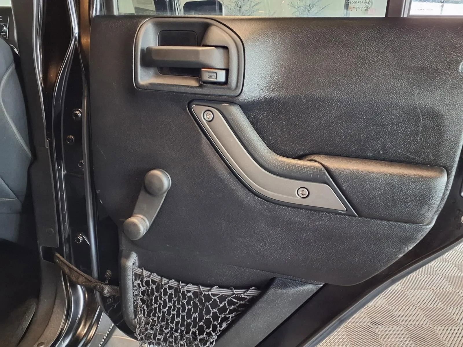 Used 2015 Jeep Wrangler Unlimited Sport w/ Connectivity Group image 9