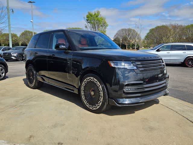 Used 2025 Land Rover Range Rover SE AWD/4WD image 3