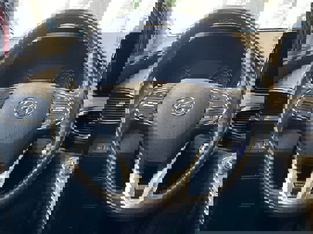 Used 2023 Hyundai Santa Fe SEL image 17