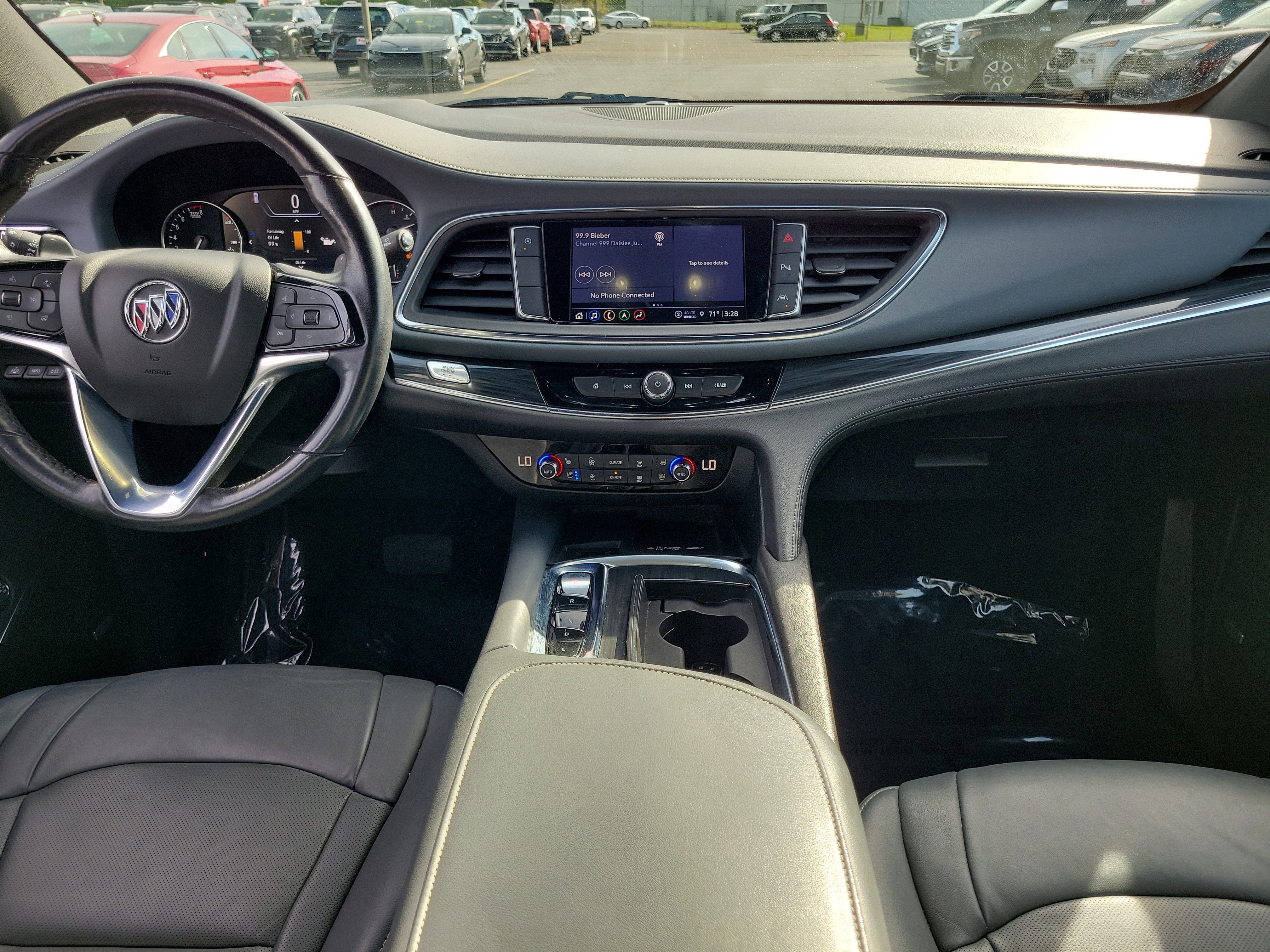 Used 2024 Buick Enclave Premium image 9