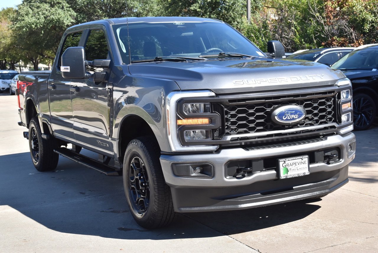 Used 2024 Ford F250 XL w/ STX Appearance Package AWD/4WD image 4