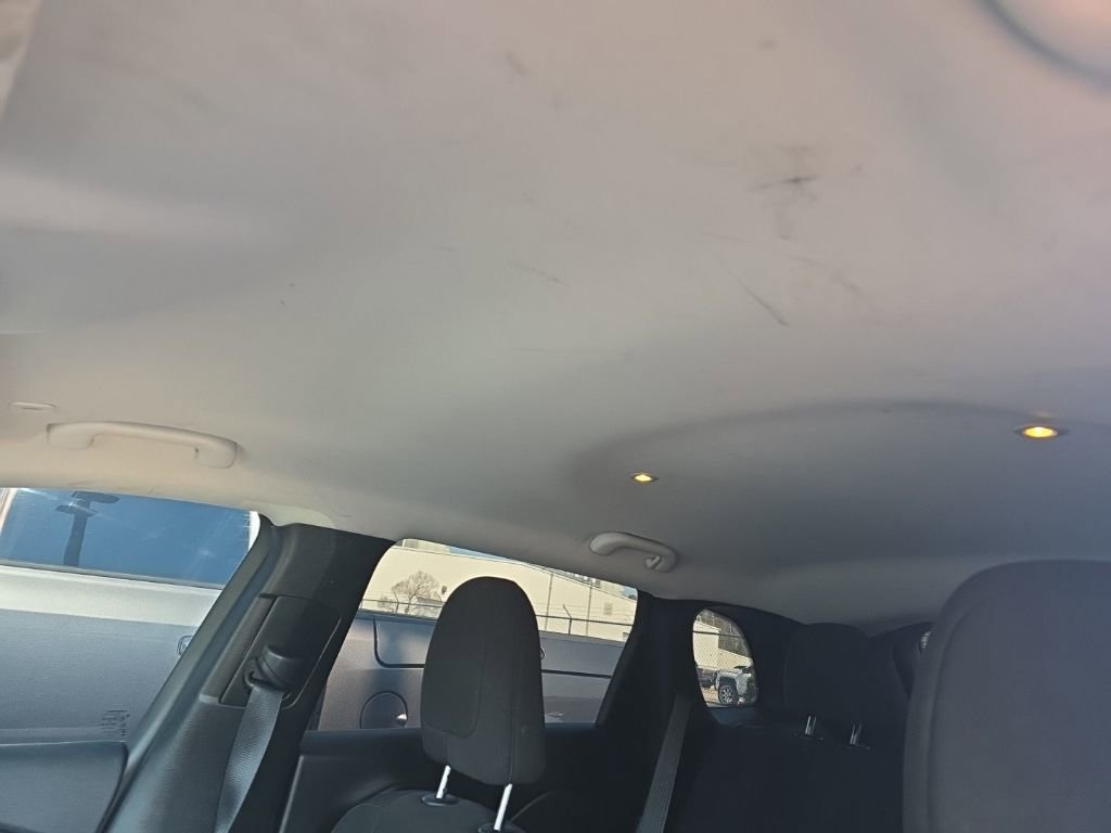 Used 2019 Jeep Cherokee Latitude w/ Popular Appearance Group image 21