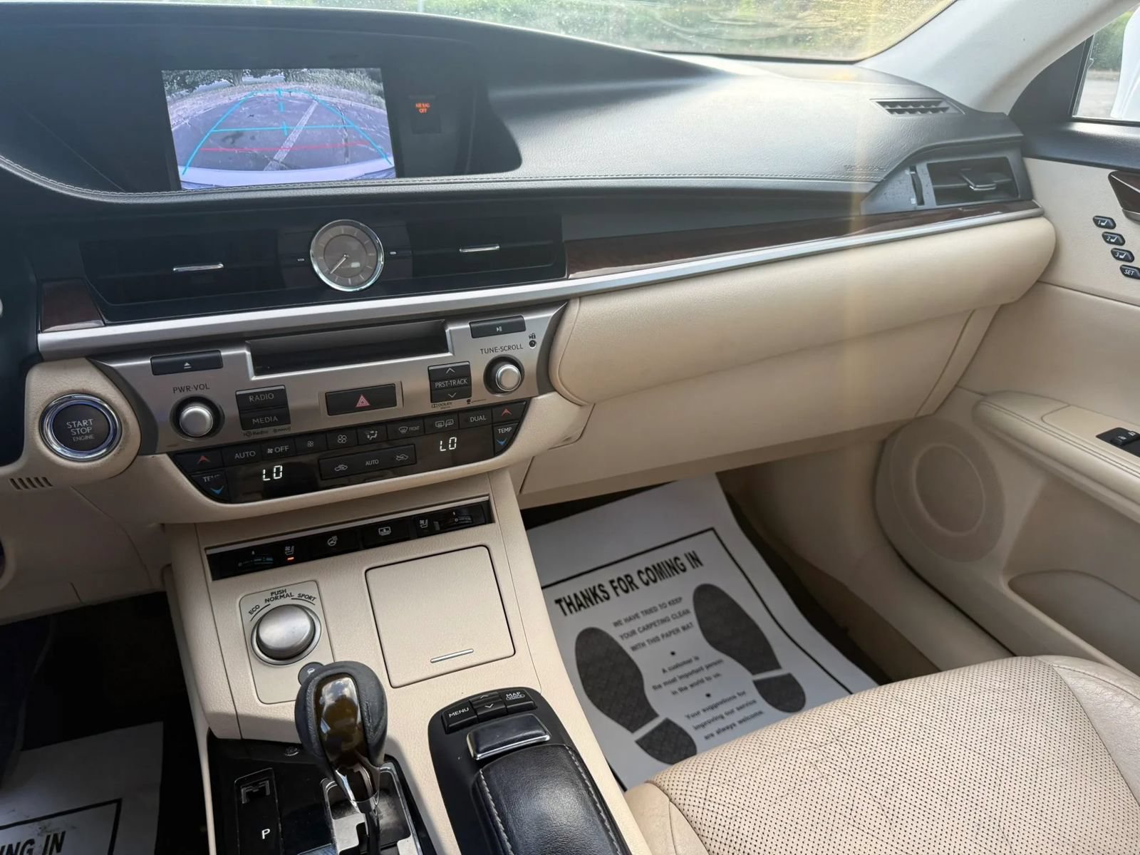 Used 2014 Lexus ES 350 w/ Ultra Luxury Package FWD image 16