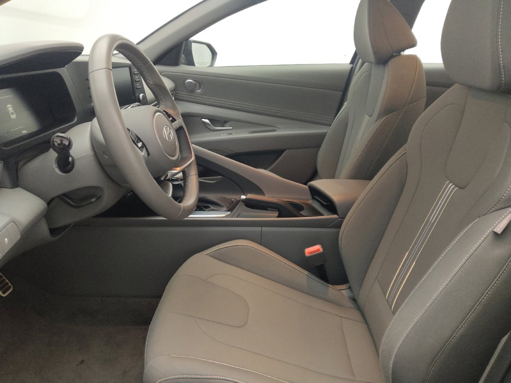 Used 2025 Hyundai Elantra Sport w/ Cargo Package FWD image 17