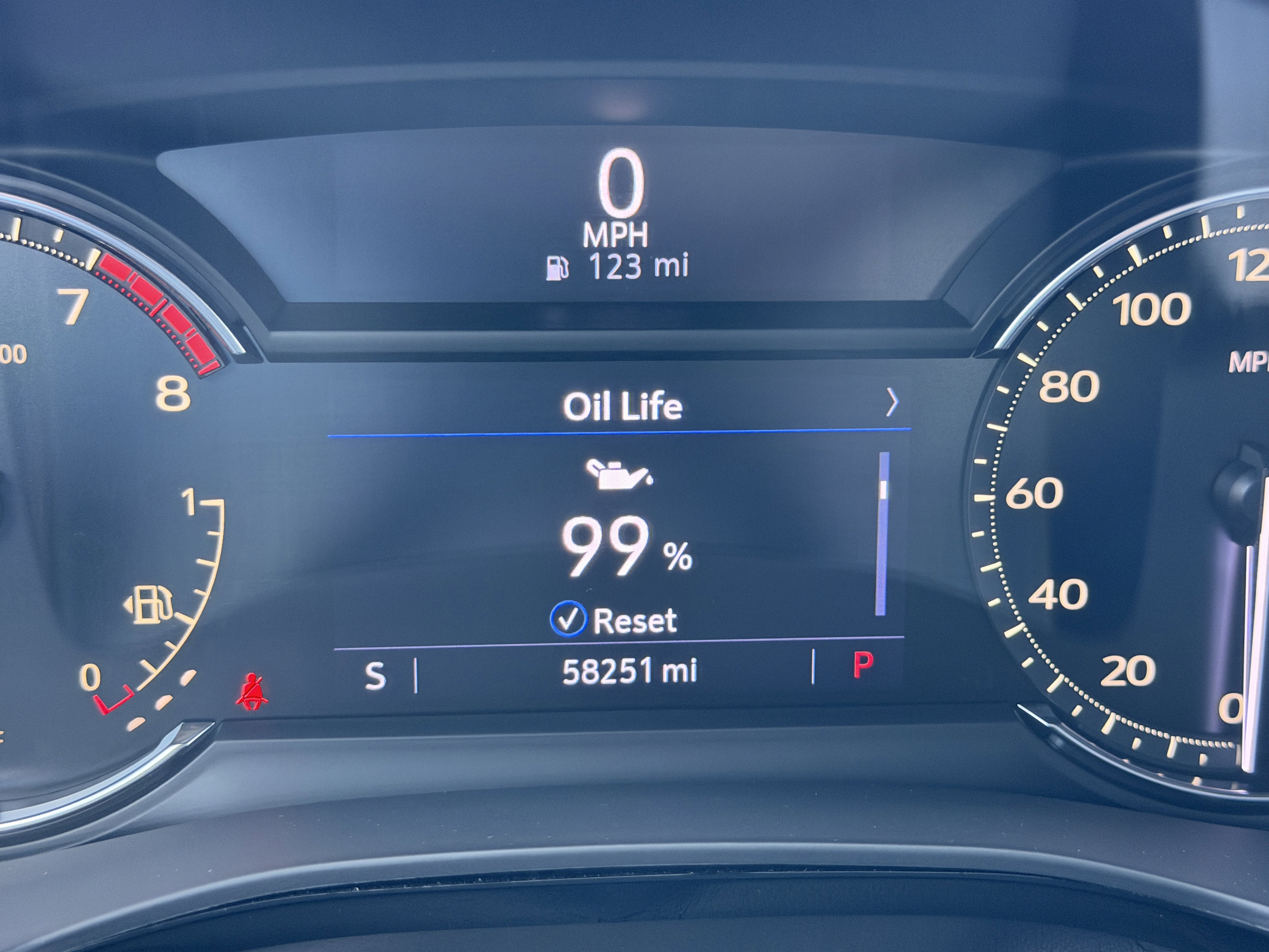 Used 2020 Cadillac XT5 Premium Luxury FWD image 31