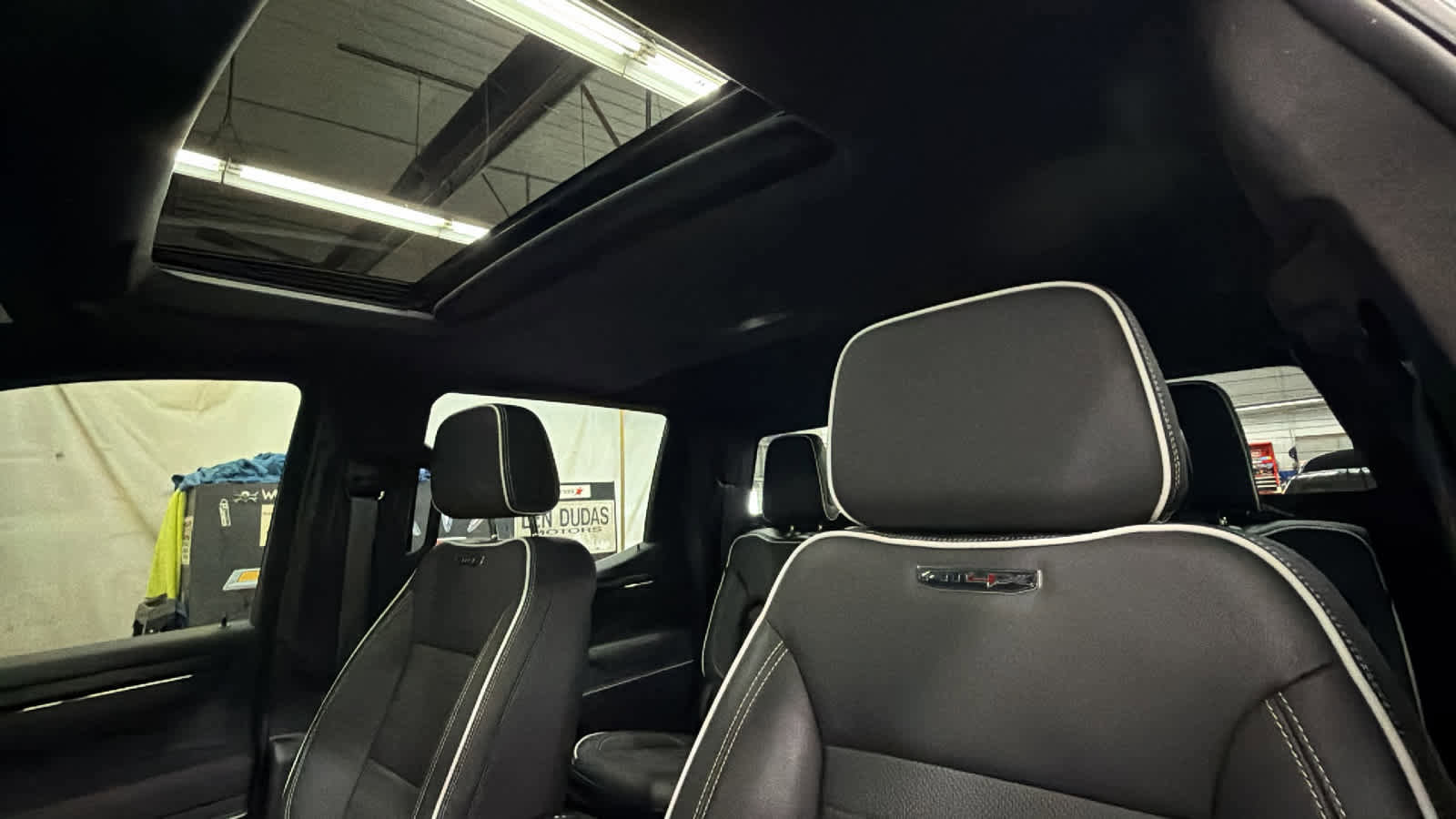 Used 2024 GMC Sierra 1500 AT4X AWD/4WD image 9