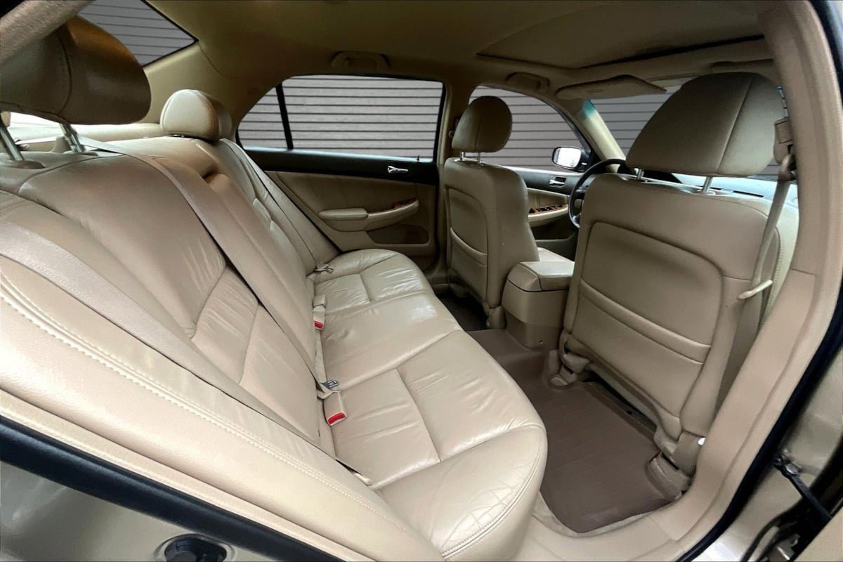 Used 2004 Honda Accord EX image 24