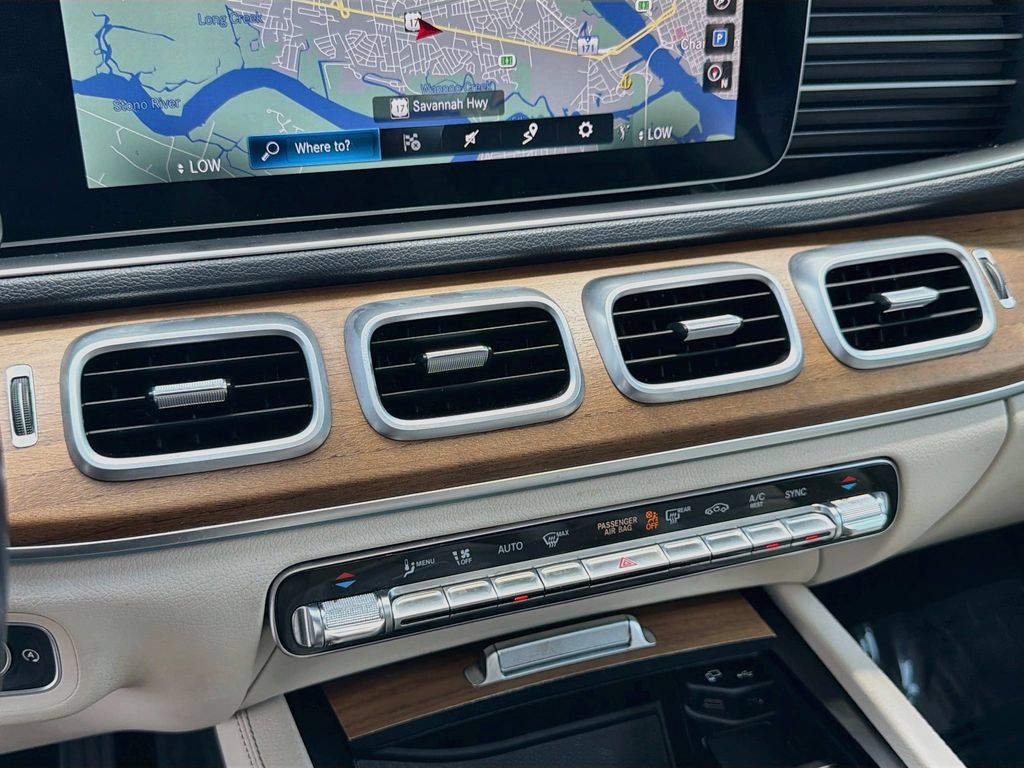 Used 2022 Mercedes-Benz GLE 350 4MATIC w/ Premium Package image 16