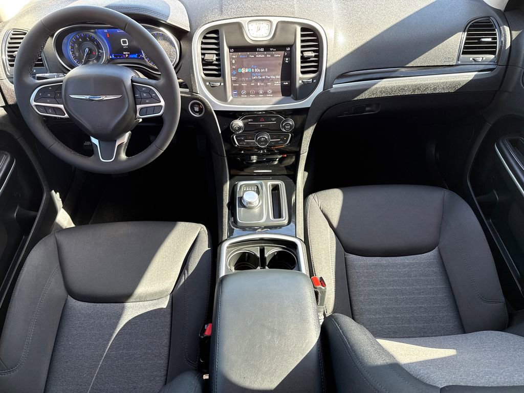 Used 2023 Chrysler 300 Touring w/ Sport Appearance Package image 11