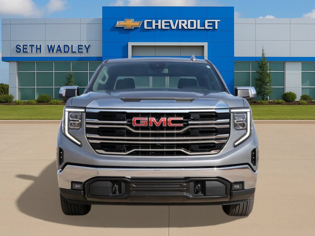 Used 2023 GMC Sierra 1500 SLT AWD/4WD image 4
