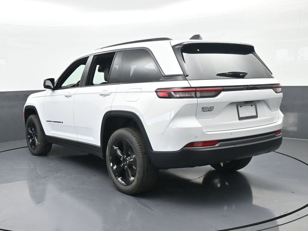 New 2026 Jeep Grand Cherokee Limited w/ Limited Altitude Package RWD image 4