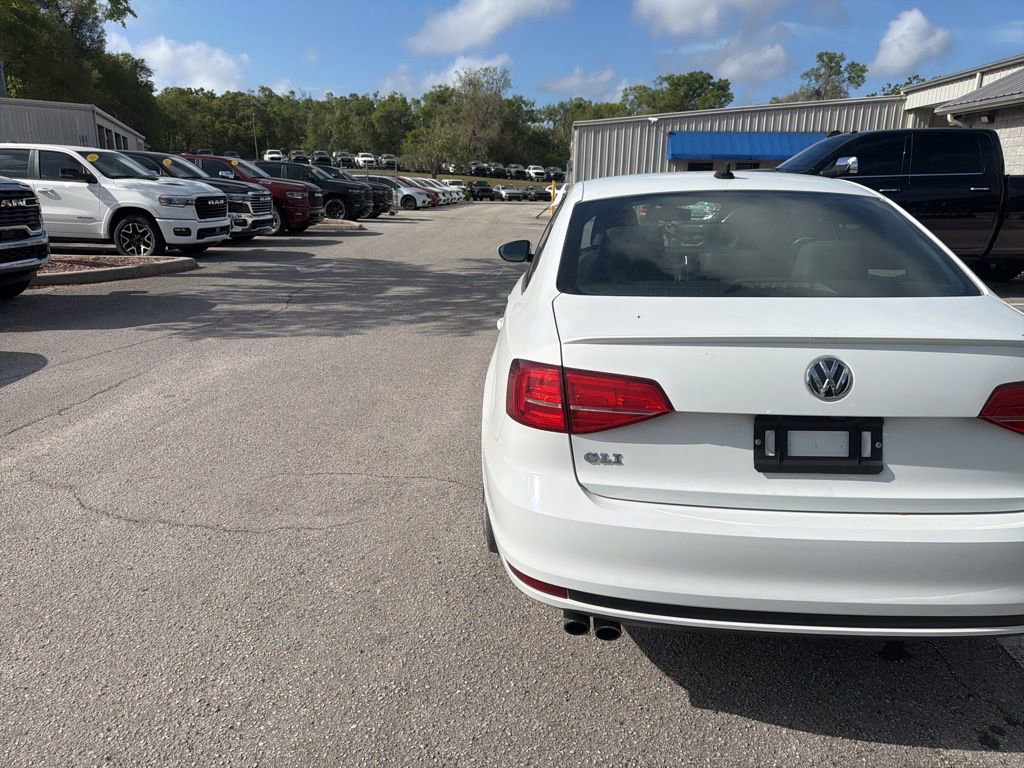 Used 2015 Volkswagen Jetta GLI SE image 5