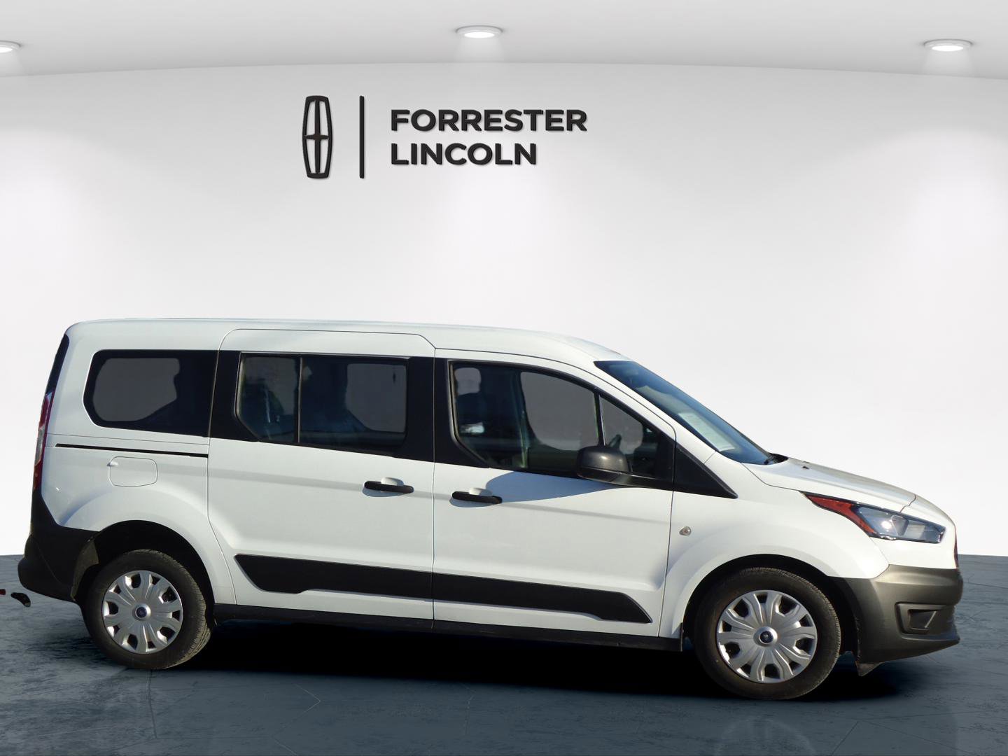 Used 2022 Ford Transit Connect XL image 2