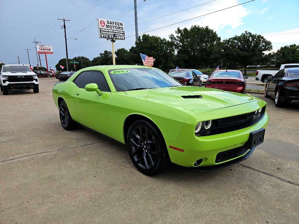 Used 2023 Dodge Challenger SXT w/ Blacktop Package image 1
