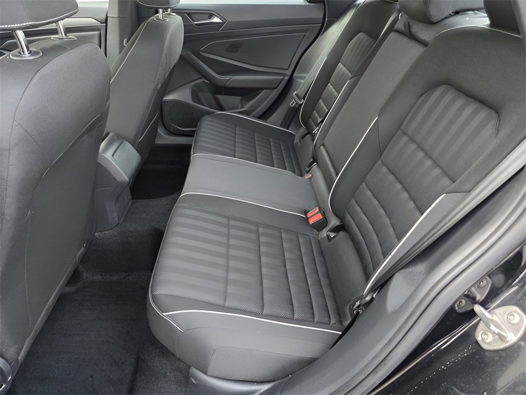Used 2024 Volkswagen Jetta Sport image 14