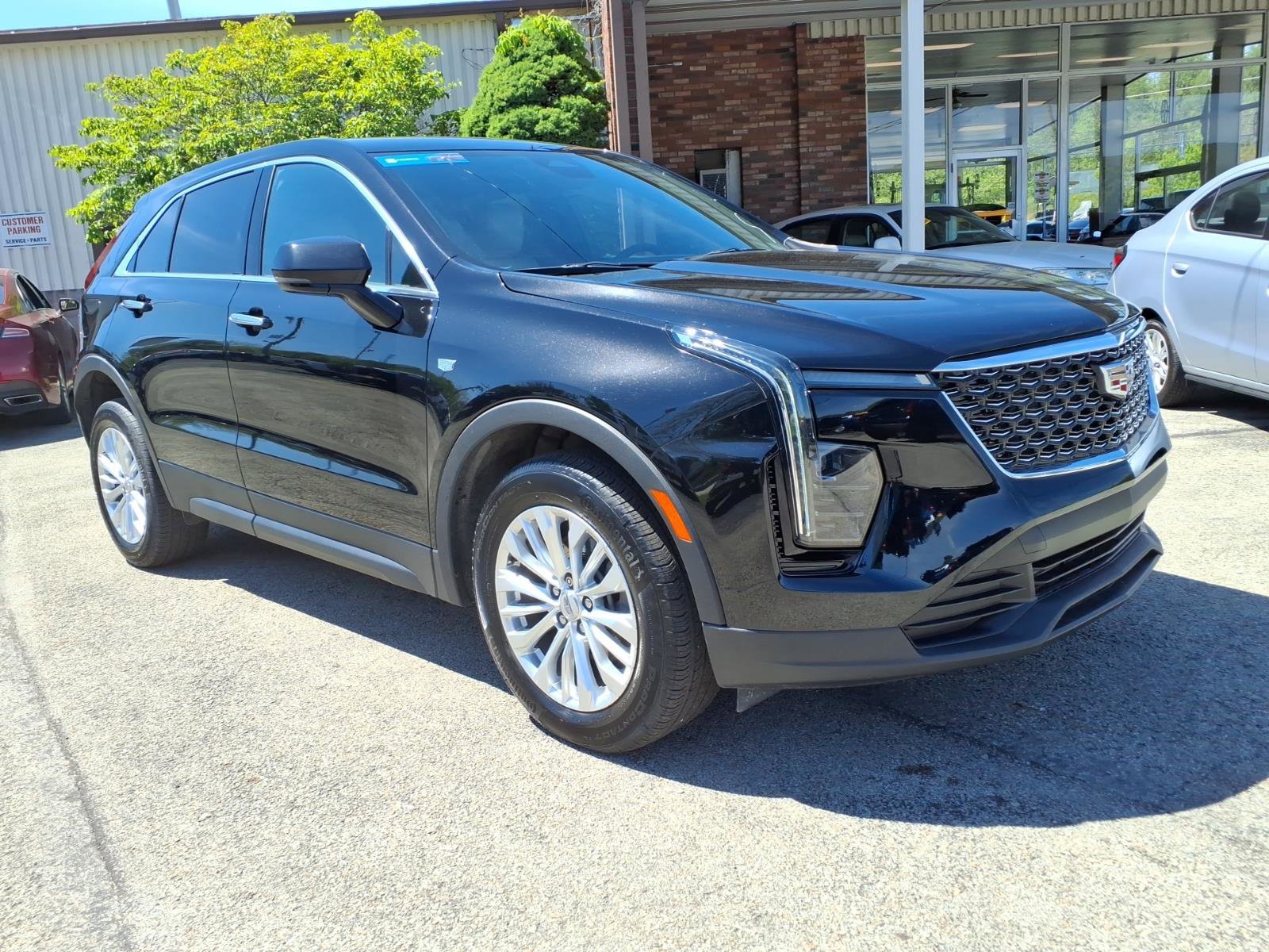 Used 2024 Cadillac XT4 Luxury AWD/4WD image 1