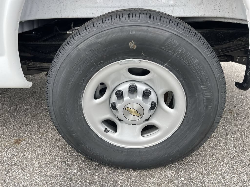 New 2026 Chevrolet Express 2500 Extended w/ Driver Convenience Package RWD image 5