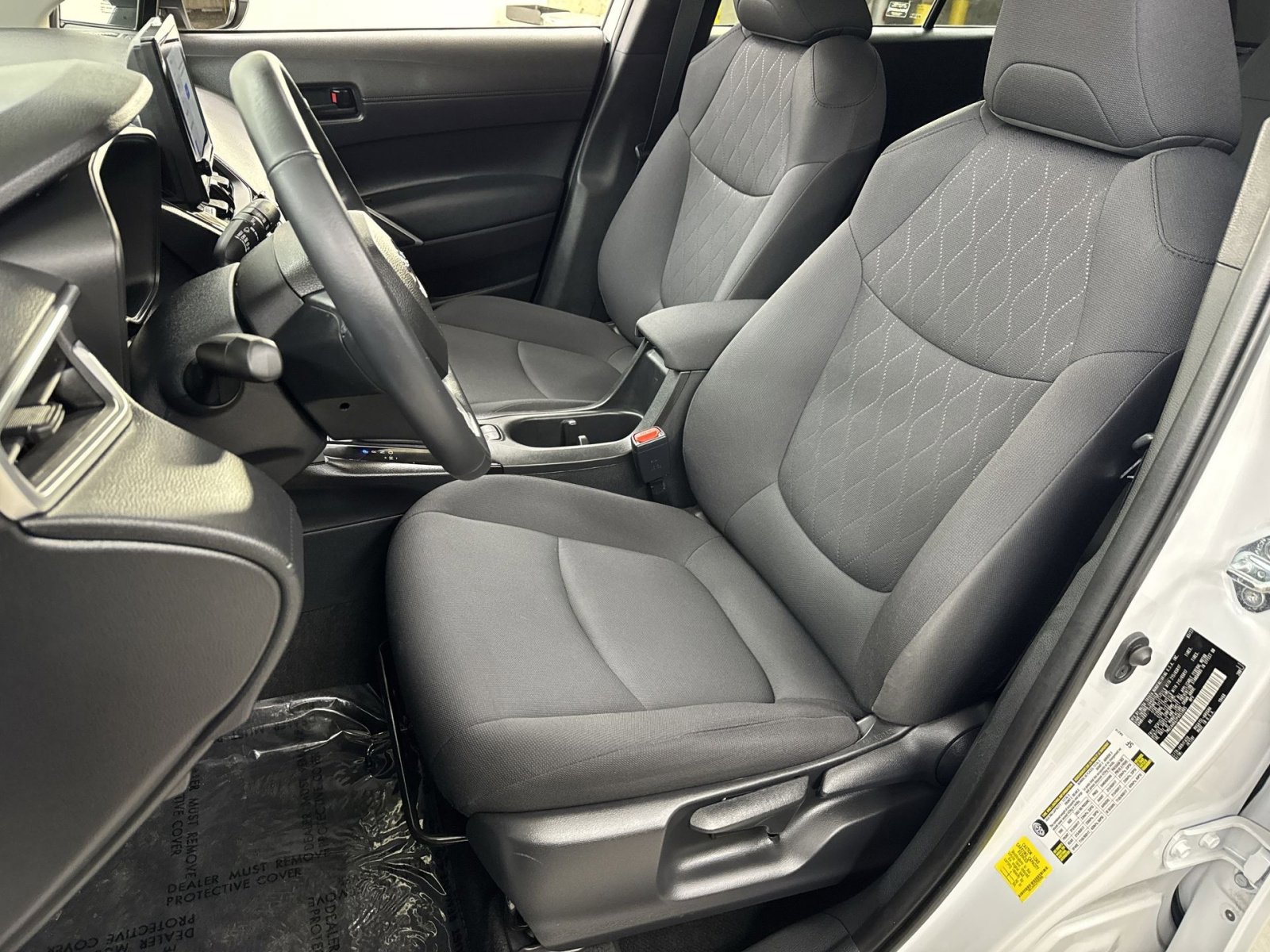 Used 2023 Toyota Corolla Cross LE image 4