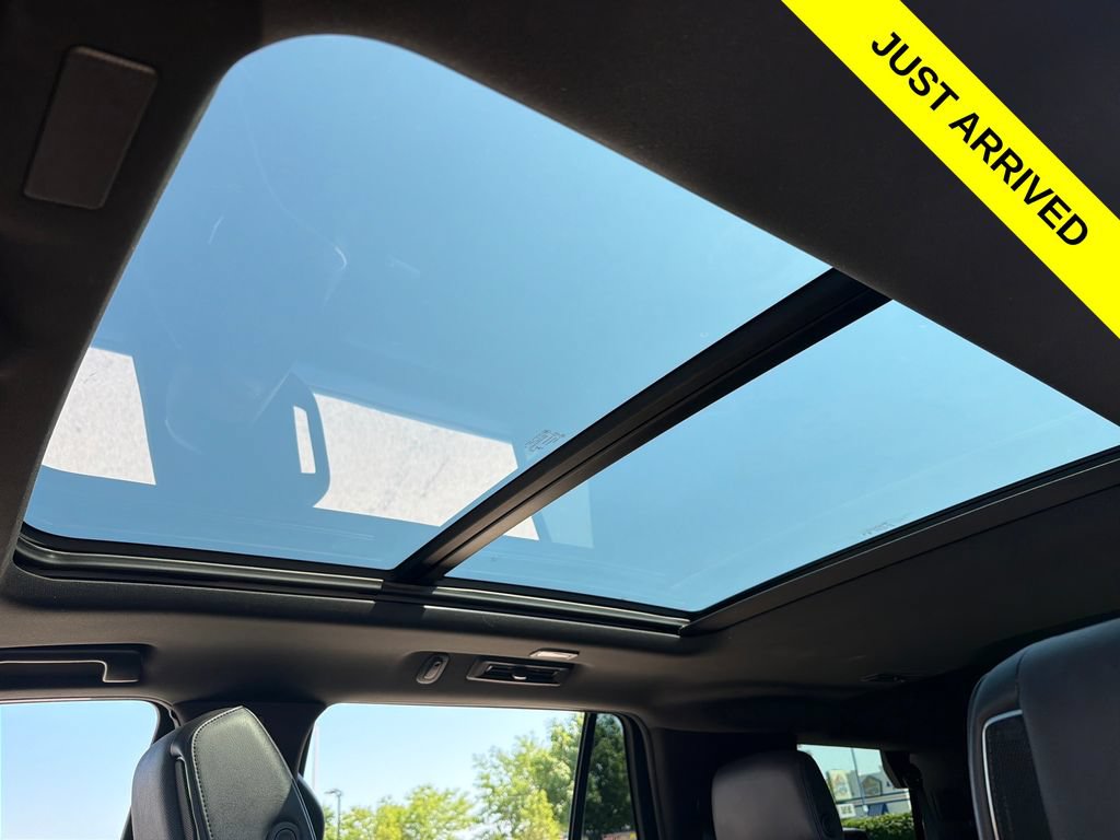 Used 2025 Cadillac Escalade Sport w/ LPO, ONYX Package AWD/4WD image 21