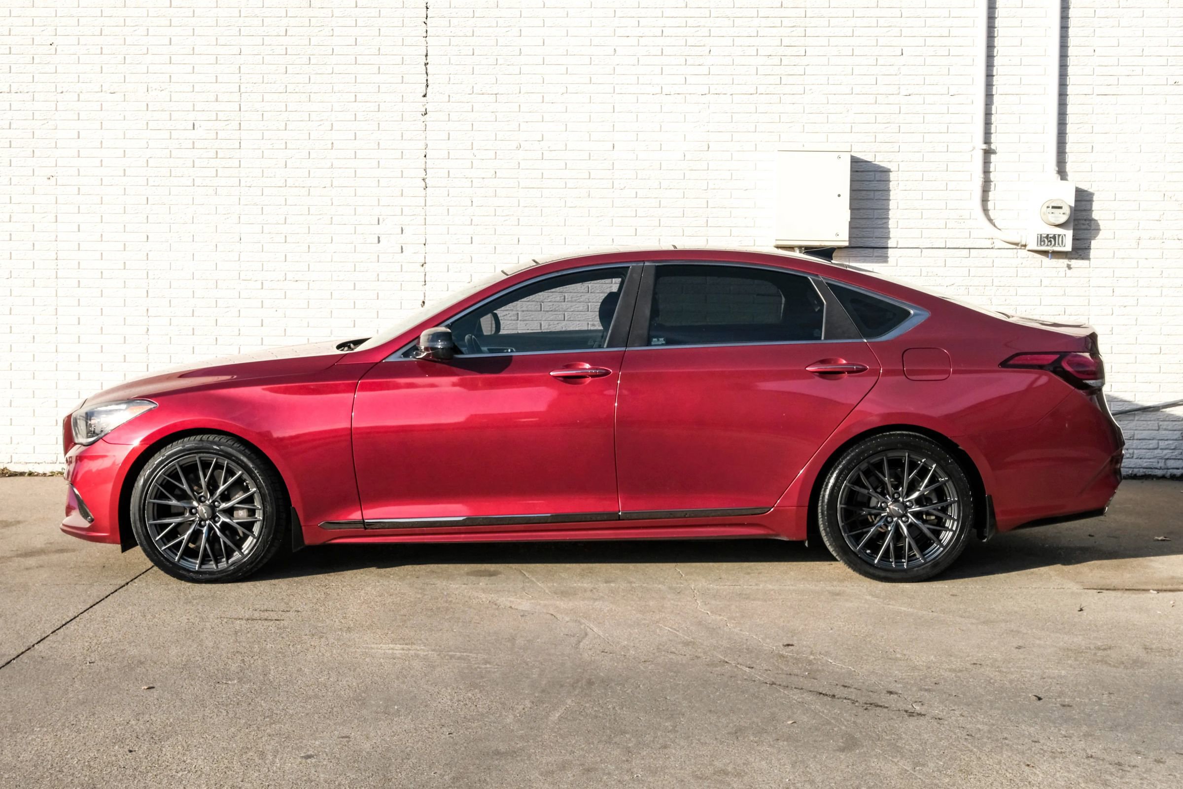 Used 2019 Genesis G80 3.3T Sport RWD image 11