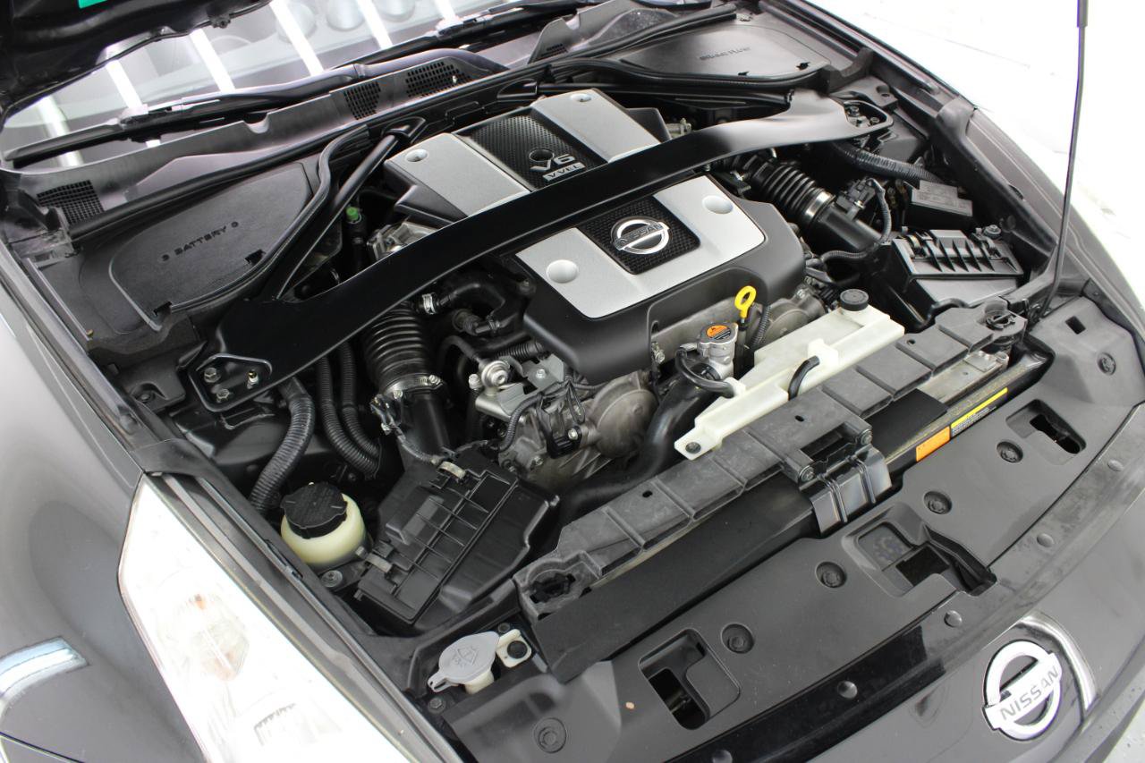 Used 2010 Nissan 370Z Touring w/ Sport Pkg RWD image 74