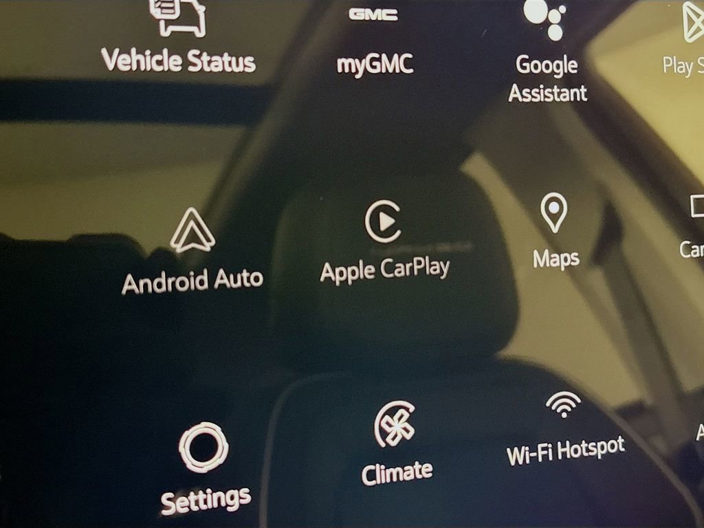 New 2026 GMC Terrain Denali w/ LPO, Black Badging Package image 13