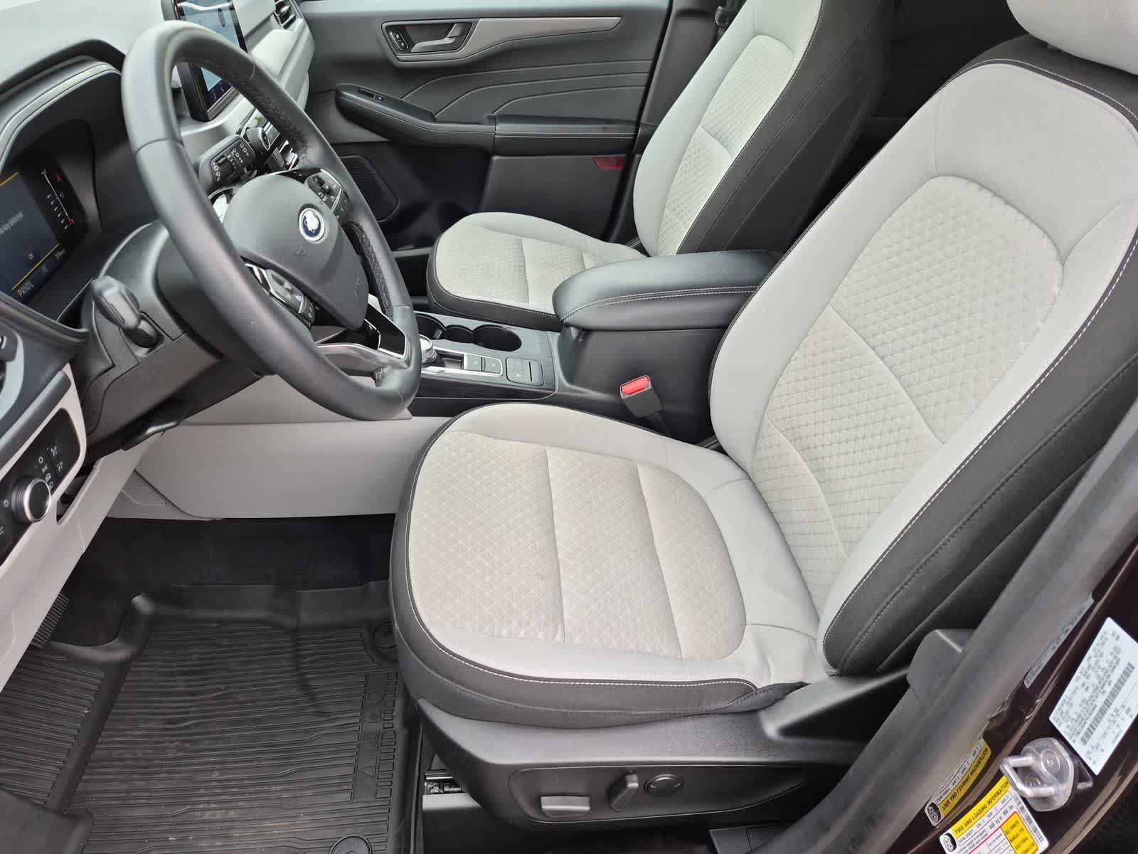 Used 2023 Ford Escape Active AWD/4WD image 16