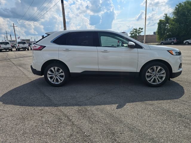 Used 2020 Ford Edge Titanium w/ Equipment Group 301A AWD/4WD image 3