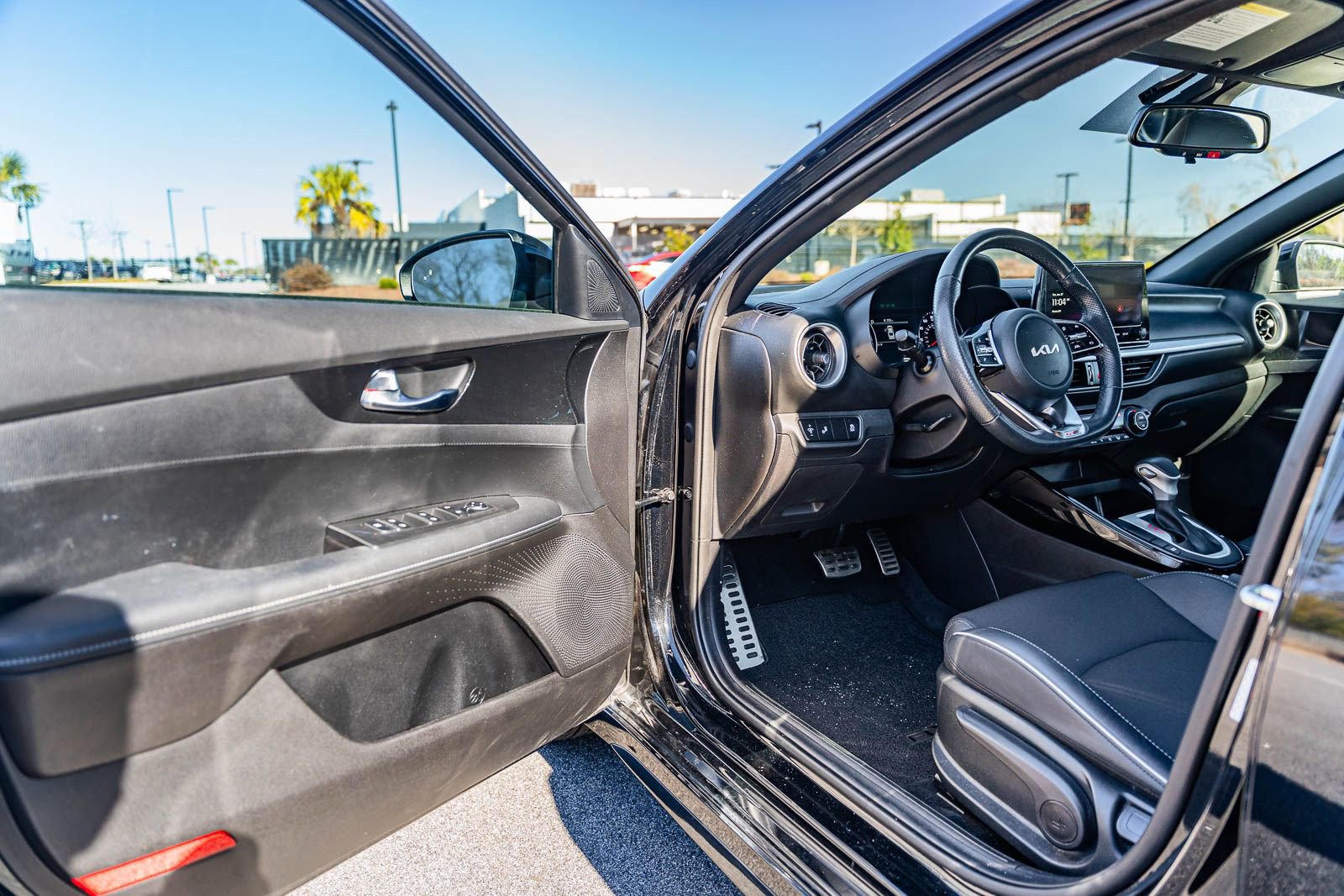 Used 2023 Kia Forte GT-Line image 17