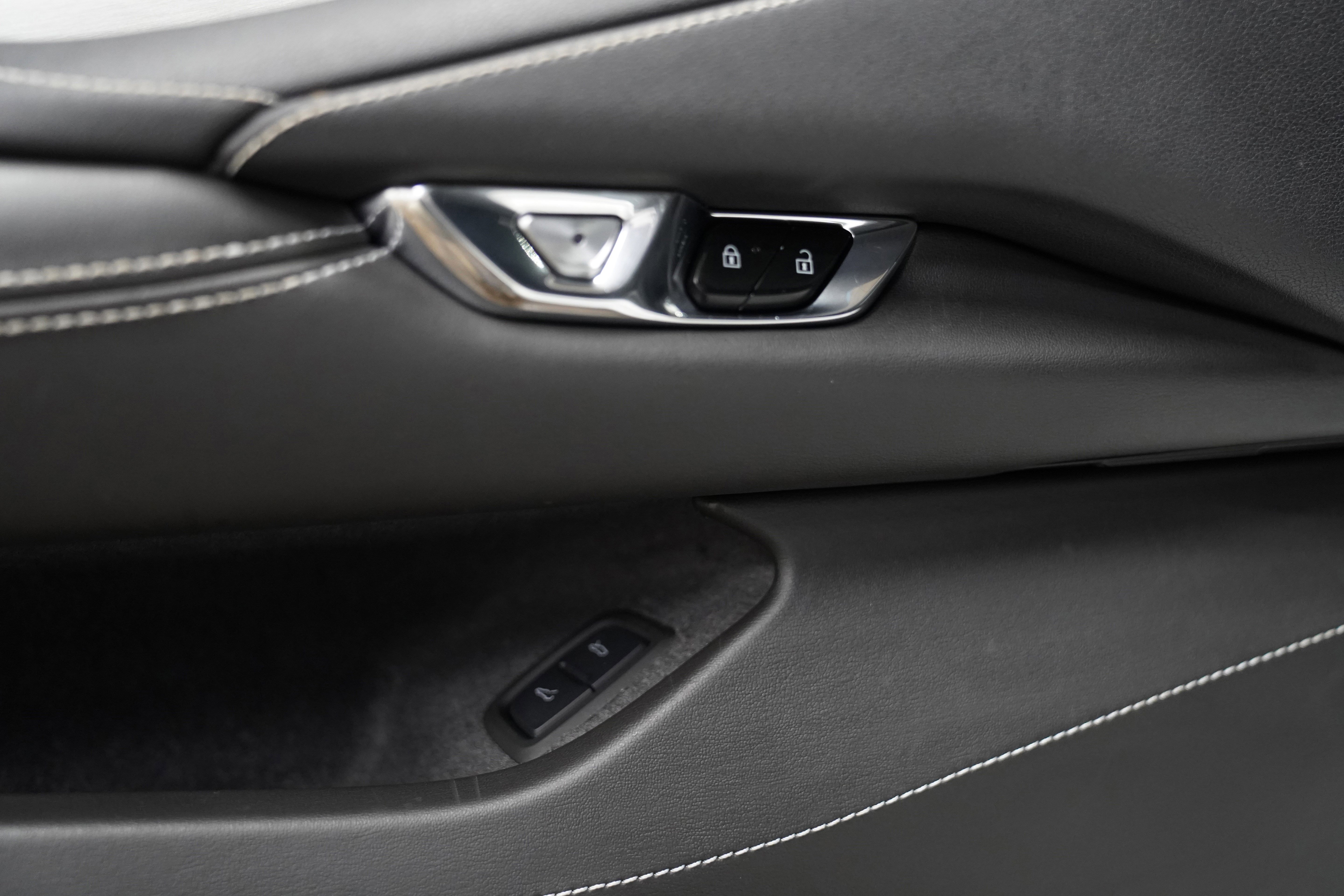 Used 2024 Chevrolet Corvette Stingray Coupe w/ 1LT RWD image 20