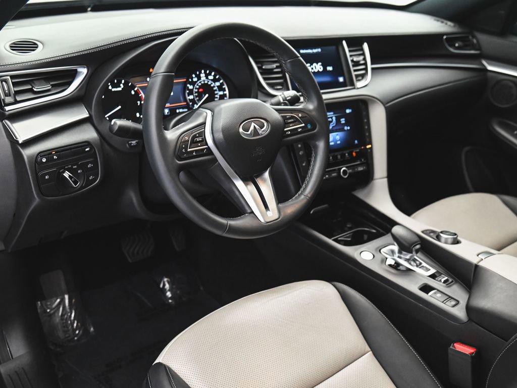 Used 2023 INFINITI QX55 Luxe w/ Cargo Package image 13