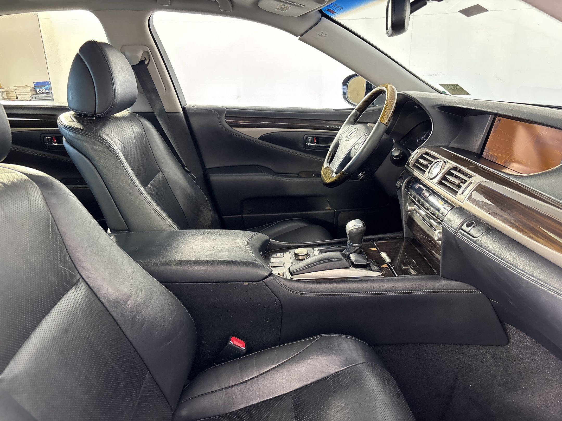 Used 2013 Lexus LS 460 AWD w/ Comfort Pkg image 22