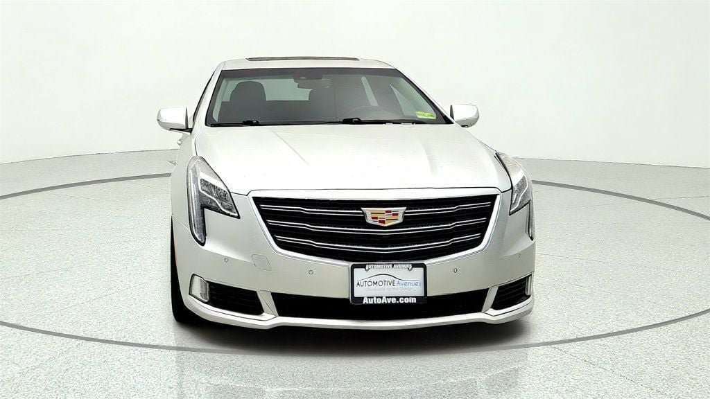 Used 2019 Cadillac XTS Luxury w/ Driver Awareness Package FWD image 2