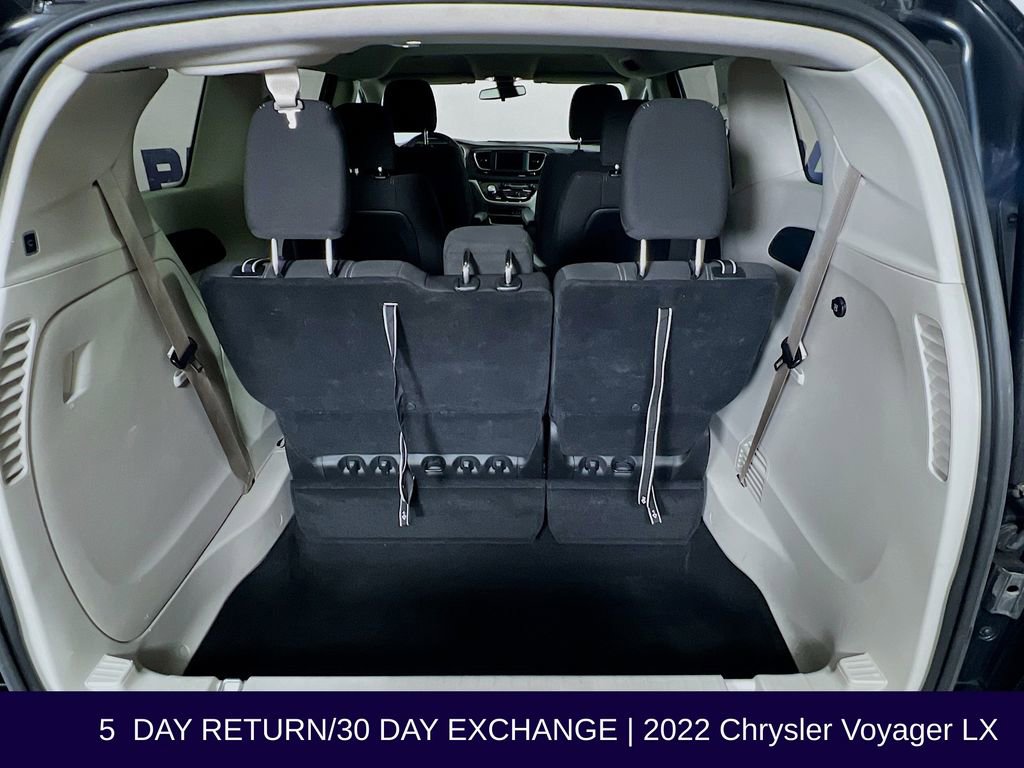 Used 2022 Chrysler Voyager LX image 30
