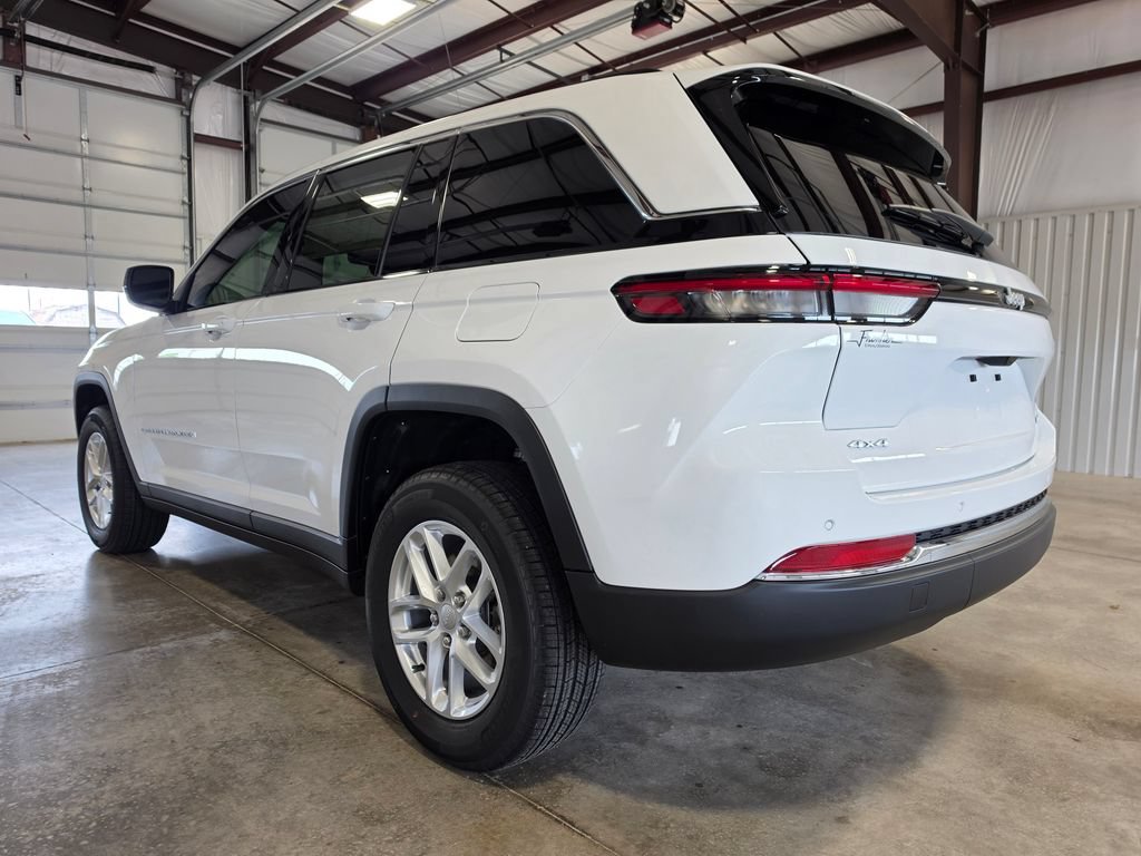 New 2026 Jeep Grand Cherokee Laredo X AWD/4WD image 3