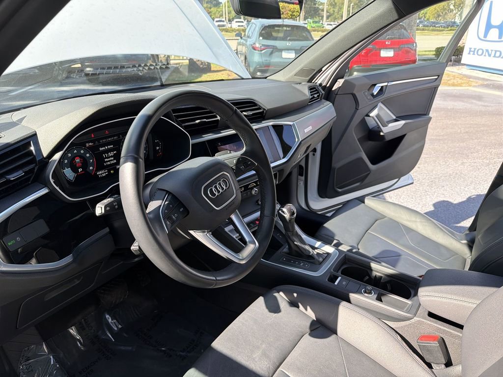 Used 2022 Audi Q3 2.0T Premium w/ Convenience Package image 22