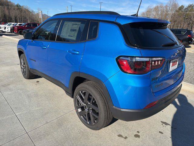 New 2026 Jeep Compass Latitude AWD/4WD image 5