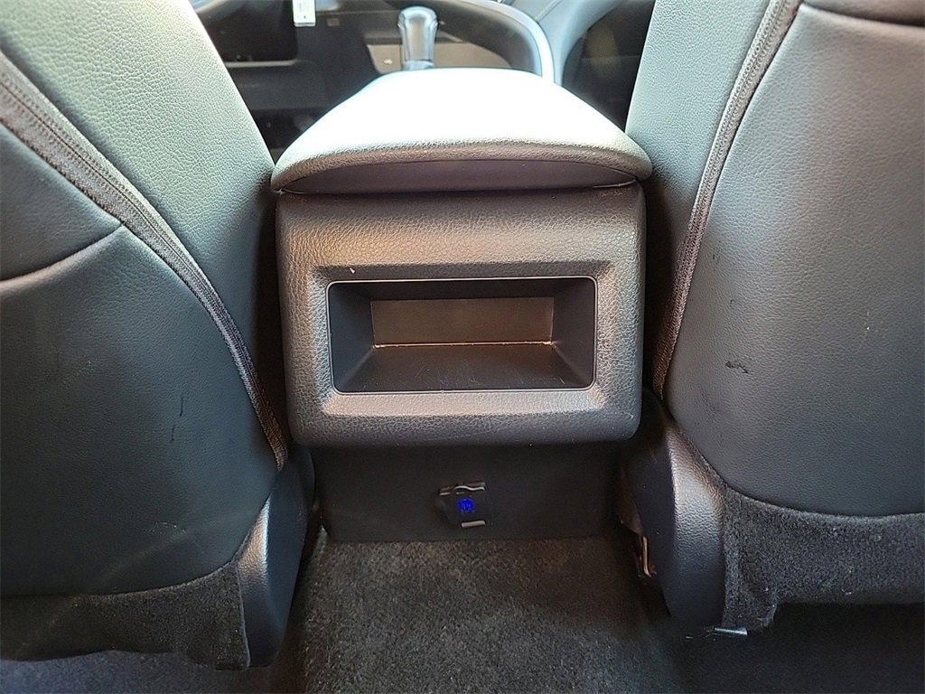 Used 2023 Toyota Camry SE image 10