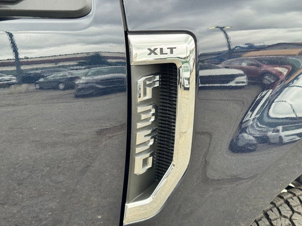 Used 2021 Ford F350 XLT w/ XLT Premium Package AWD/4WD image 14