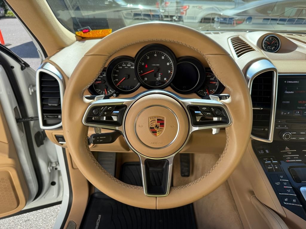 Used 2017 Porsche Cayenne Platinum Edition image 21